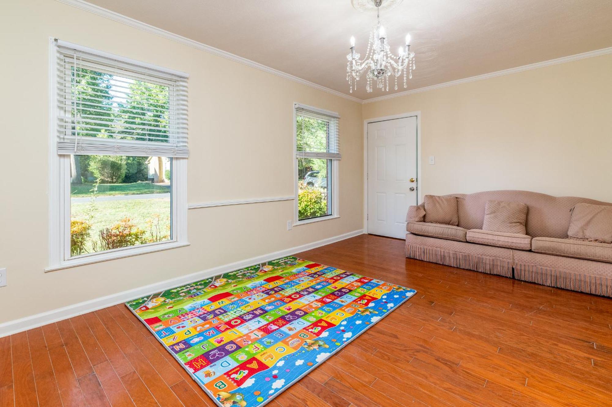 Centrally Located Spacious Abode تشارلوت المظهر الخارجي الصورة